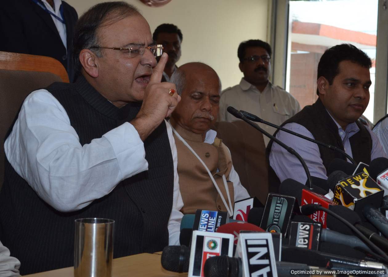 Shri Arun Jaitley, Leader of Opposition (Rajya Sabha) addressing a press conference at BJP State Office, Lucknow, Uttar Pradesh on February 02, 2012