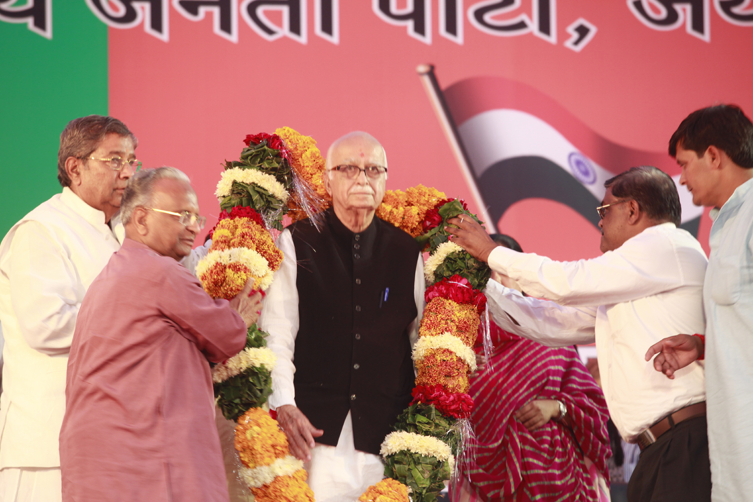 Shri L.K. Advani during Jan Chetna Yatra at Jaipur (Rajasthan) on November 10, 2011