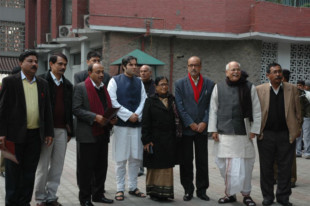 Assam BJP delegation led by Shri Vijay Goel submitted memorandum to CEC at Nirvachan Sadan, New Delhi on January 03, 2011