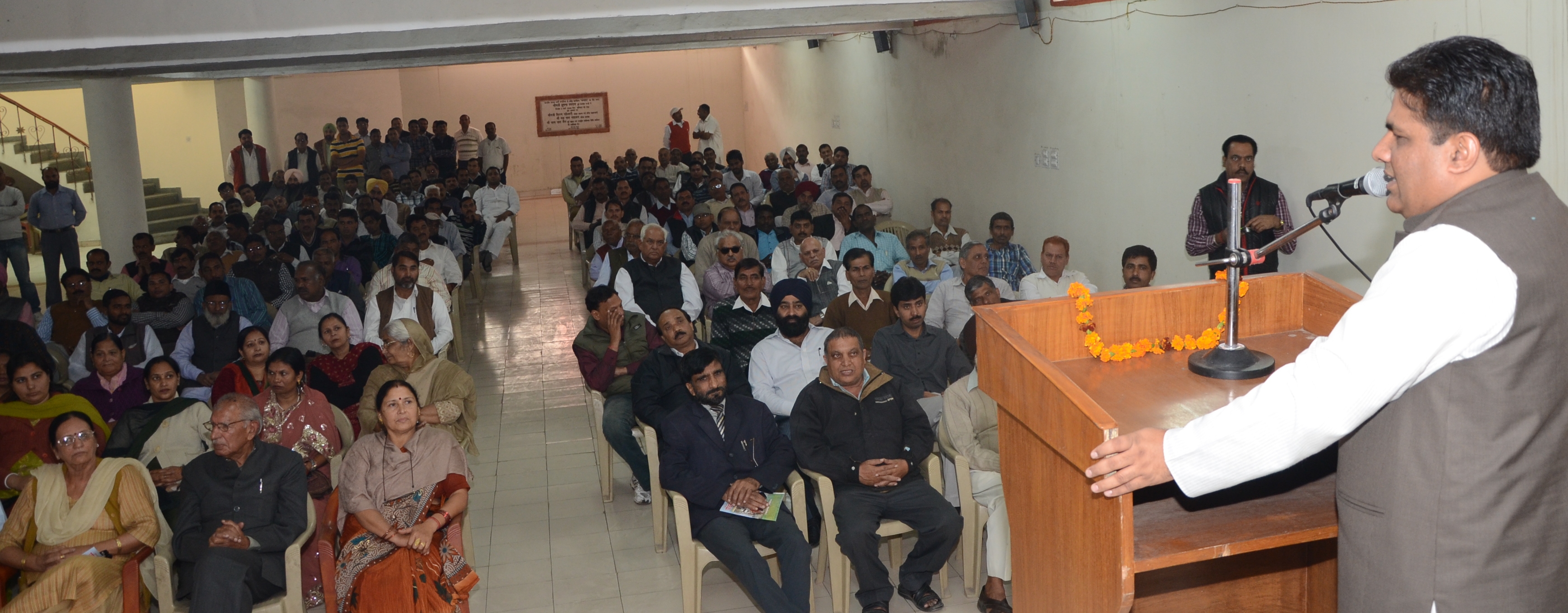 BJP National Secretary and MP, Shri Bhupendra Yadav addressing a Seminar on Corruption, FDI and Land Scam at Chandigarh on November 21, 2012