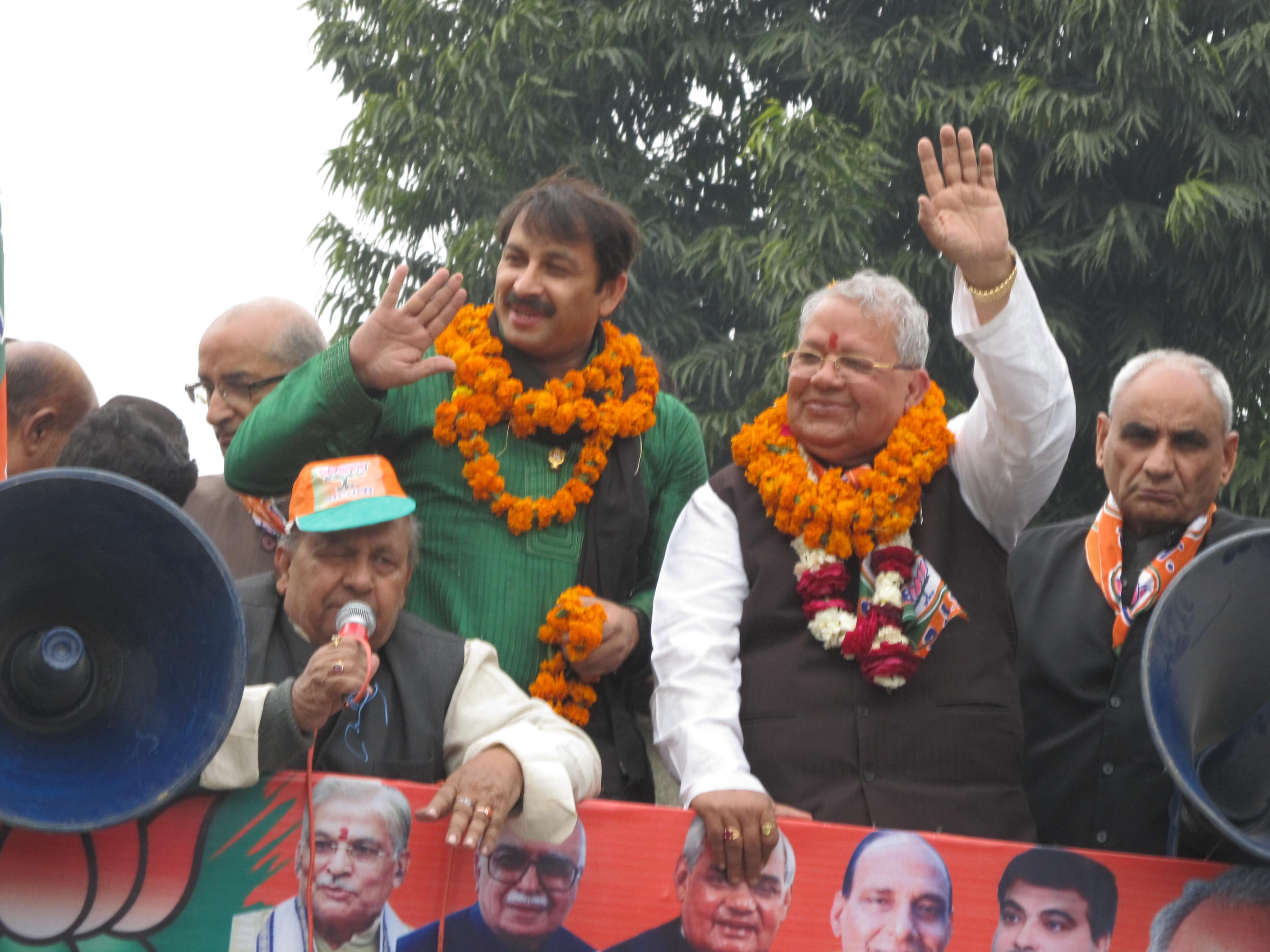 Shri Kalraj Mishra, National Vice President and Shri Manoj Tiwari road show during UP Assembly Election on February 16, 2012