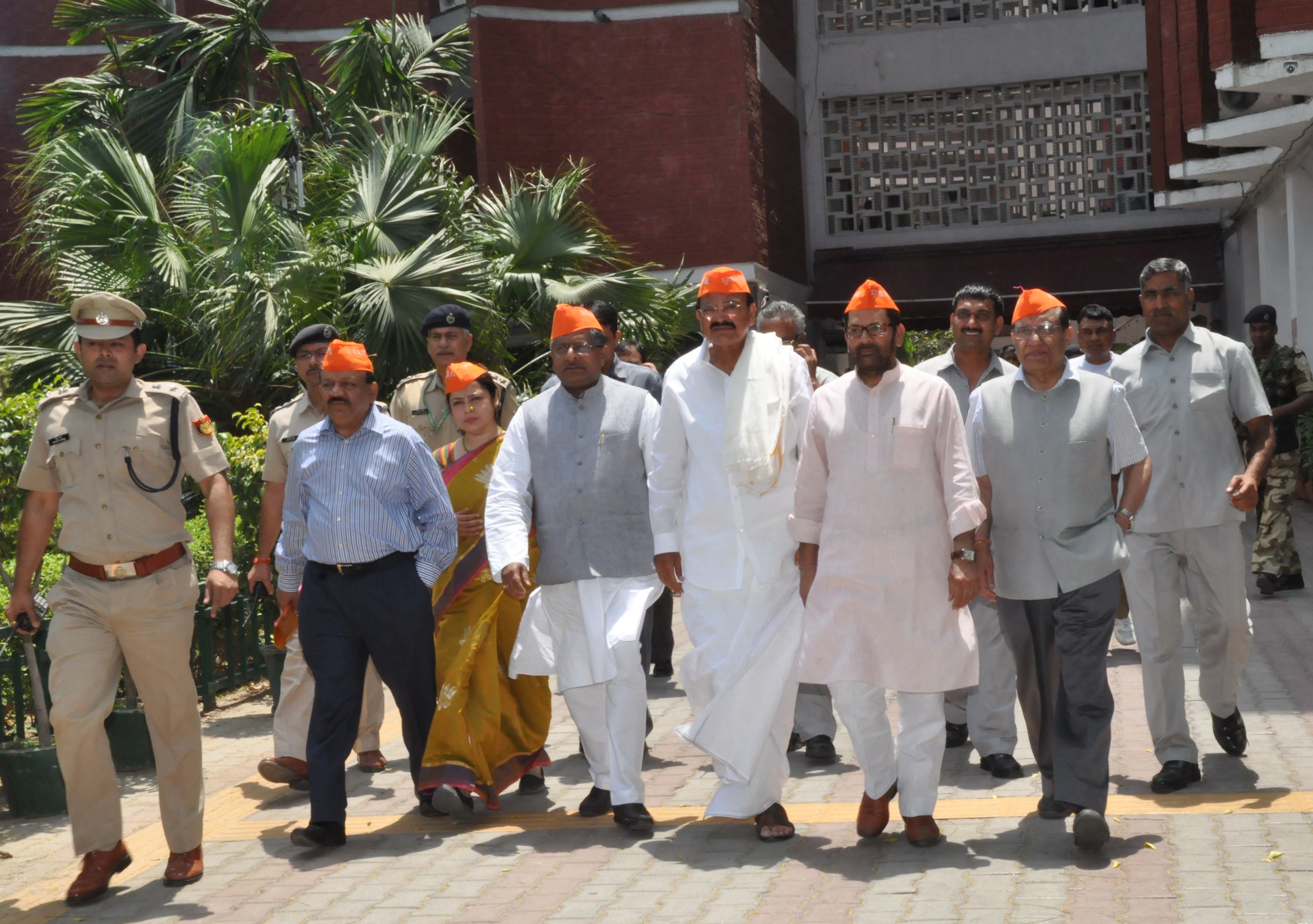 Memorandum submitted by Shri M.V. Naidu, Shri M.A. Naqvi, Shri Ravi Shankar Prasad, Dr. Harsh Vardhan, Prof. V.K. Malhotra & Smt. Meenakshi Lekhi to the  on May 8, 2014