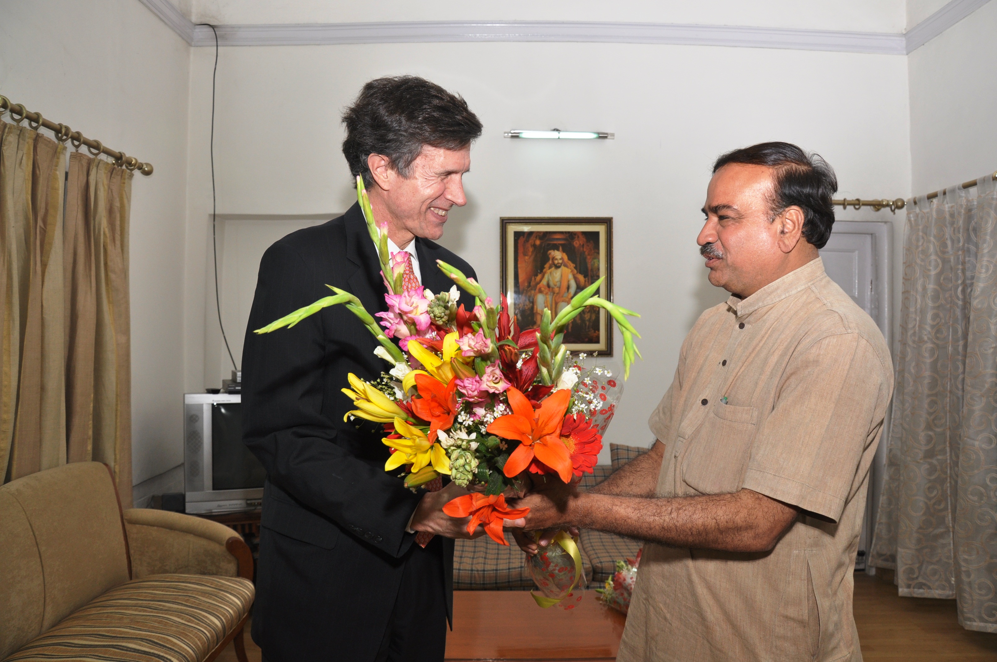 BJP National General Secretary and MP, Shri Ananth Kumar meeting with Assistant Secretary of State for South and Central Asian Affairs, United States, Mr. Robert Blake, Jr. on March 30, 2012