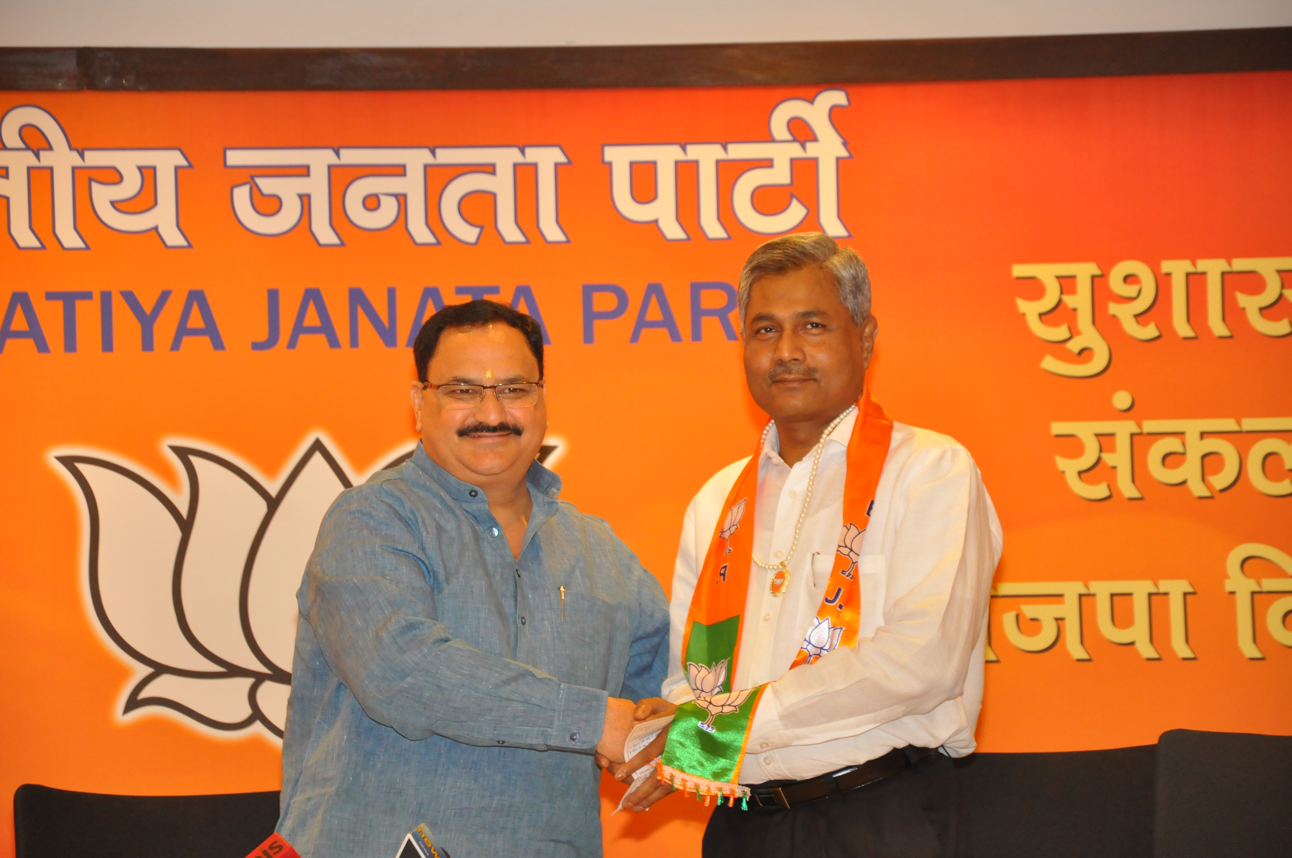 Mr Girdhari Mohanty joining BJP in the presence of Shri J.P. Nadda on May 10, 2014