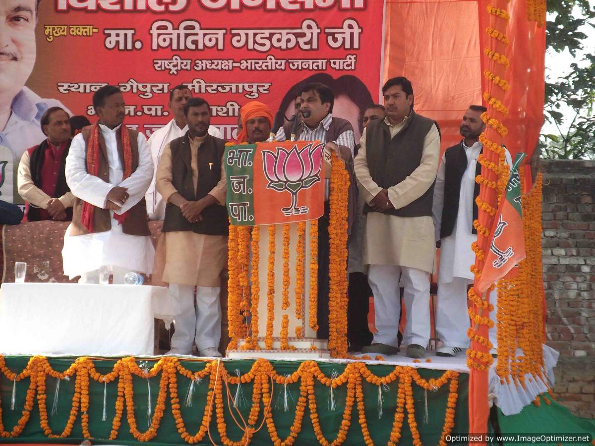 BJP National President, Shri Nitin Gadkari addressing a public meeting at Mirzapur, (Uttar Pradesh) on February 10, 2012