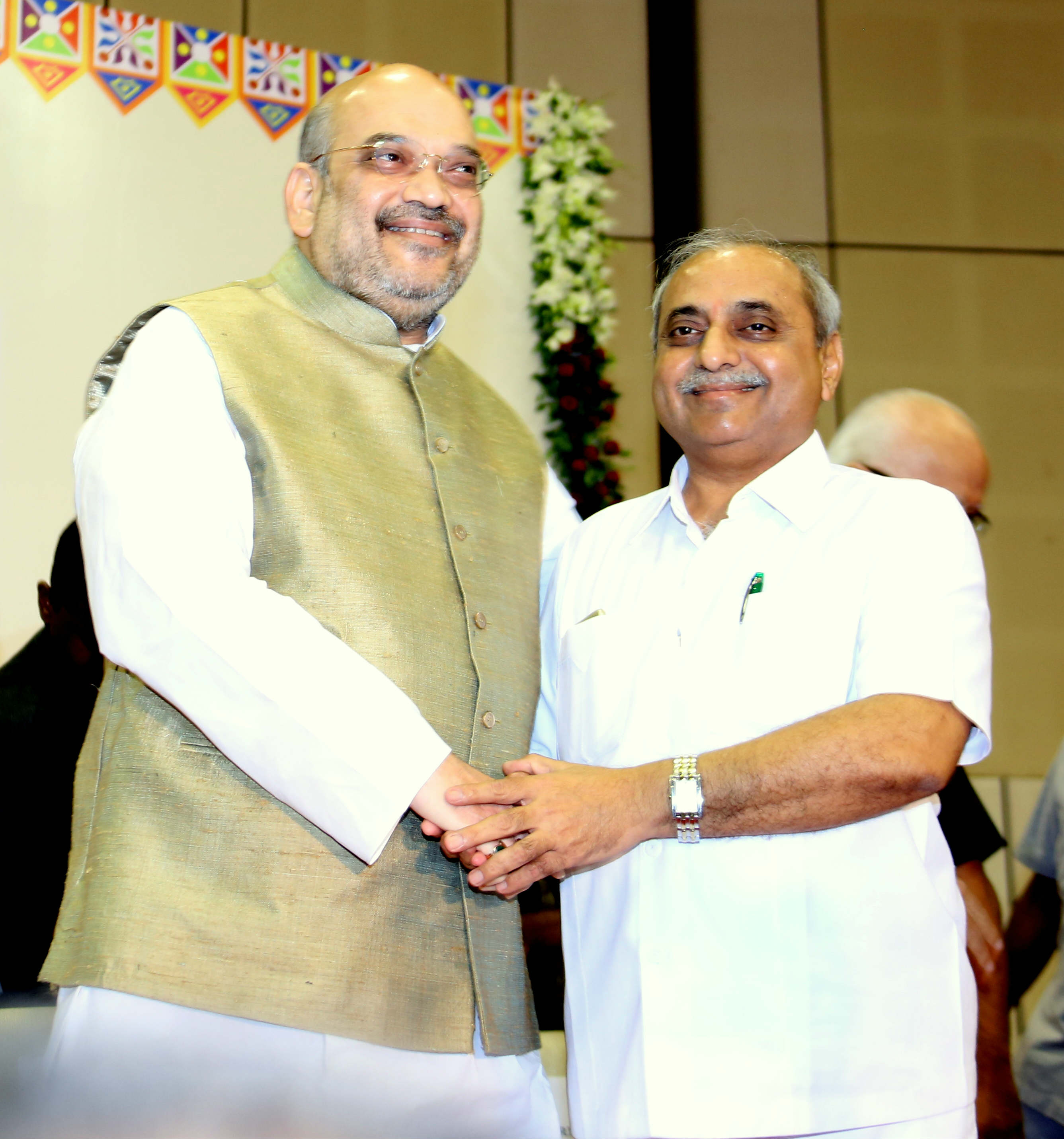 Oath taking ceremony of Gujarat Chief Minister, Shri Vijay Rupani and his cabinet in presence of BJP National President, Shri Amit Shah and other senior leaders on August 07, 2016