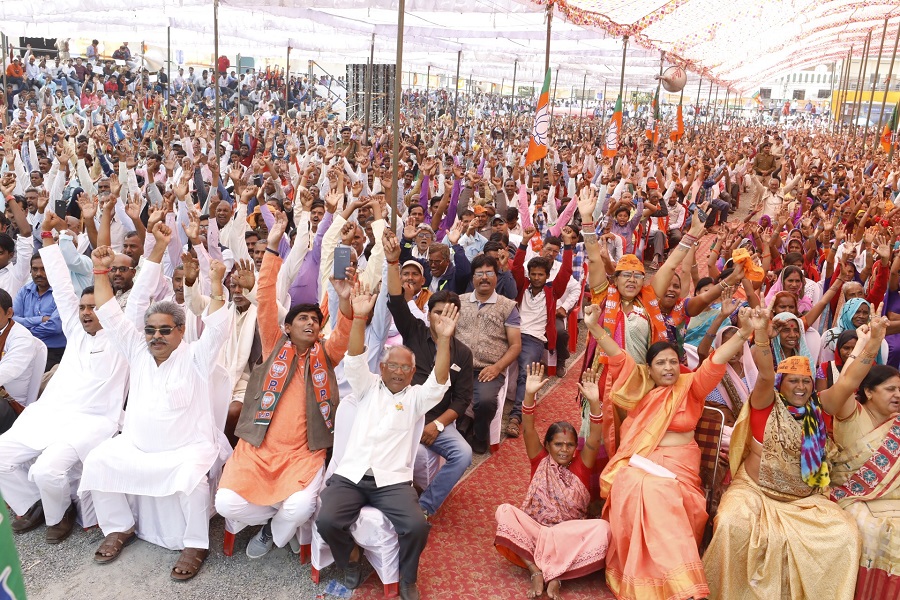 Photographs : BJP National President, Shri Amit Shah addressing a public meeting in Singrauli (Madhya Pradesh)