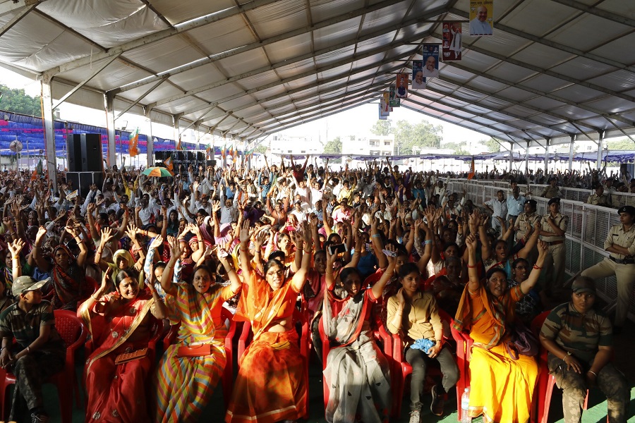 Photographs : BJP National President Shri Amit Shah addressing Kisan Sammelan in Jaora, Ratlam (Madhya Pradesh)