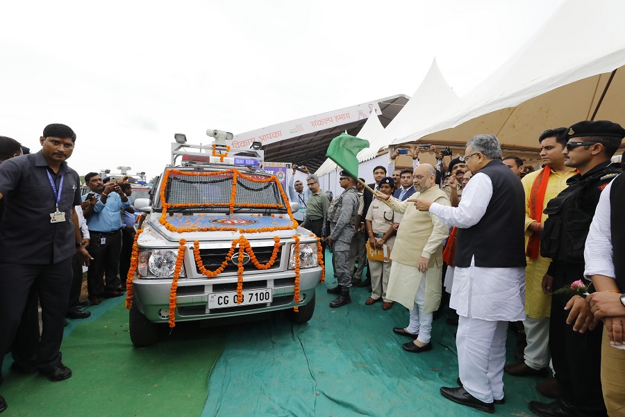 Photographs : BJP National President Shri Amit Shah Flags-off “Dial 112” vehicle of Rajnandgaon and Kabirdham District (Chhattisgarh)