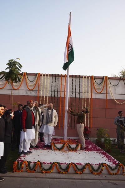 BJP National President Shri Amit Shah hoisting the National Flag at BJP HQ, 6A Deendayal Upadhyay Marg, New Delhi.