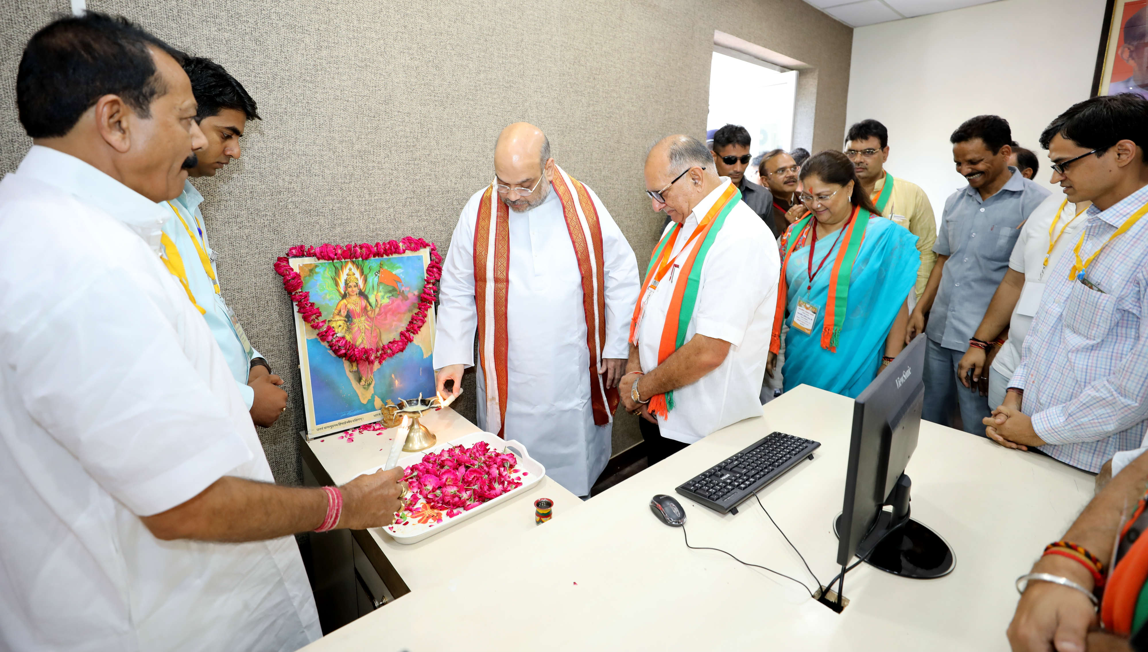 BJP National President, Shri Amit Shah inaugurating E-Library at BJP State Office Jaipur (Rajasthan).