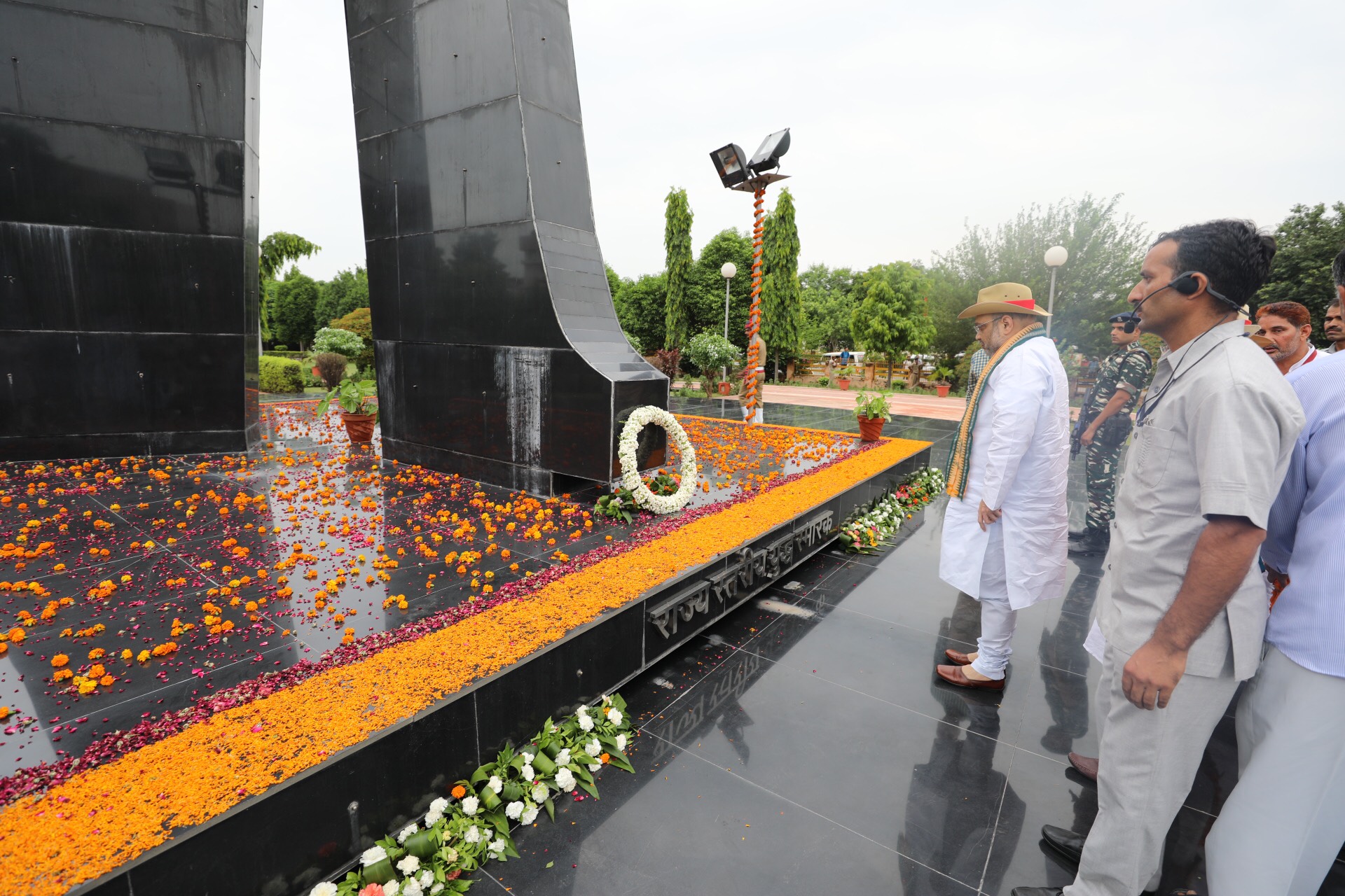 BJP National President, Shri Amit Shah laid a wreath at the State Level War Memorial in Rohtak (Haryana) on 2 August 2017