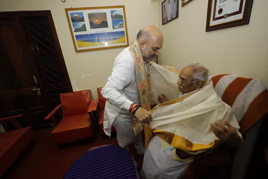 Photographs : BJP National President Shri Amit Shah met Padma Vibhushan, Shri P Parameswaran ji at his home in Thiruvananthapuram (Kerala)