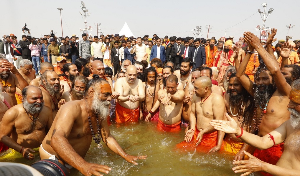  BJP National President, Shri Amit Shah taking the holy dip and performing Aarti at Kumbh Mela in Prayagraj (Uttar Pradesh)