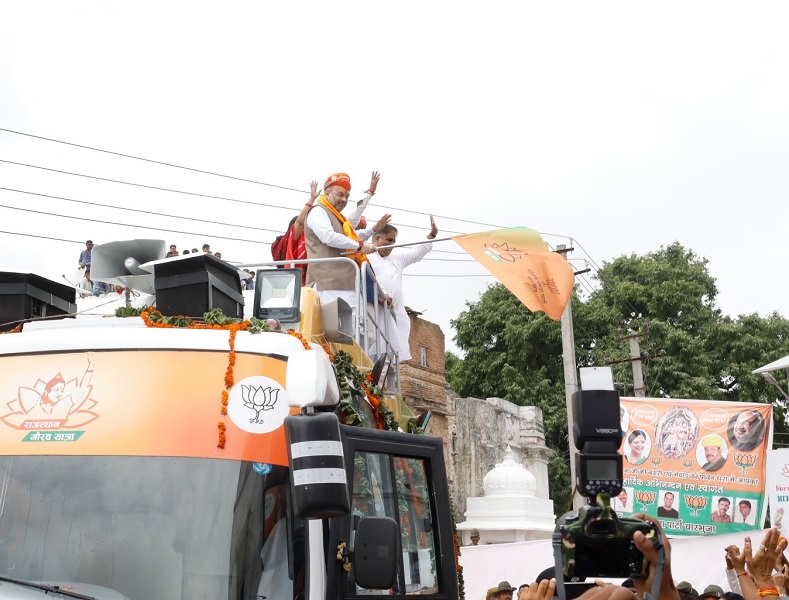 Photographs : BJP National President Shri Amit Shah visited Shri Charbhuja Nath Temple and flagged off Rajasthan Gaurav Yatra from Charbhuja Temple, Garhbhor, Rajsamand (Rajasthan)