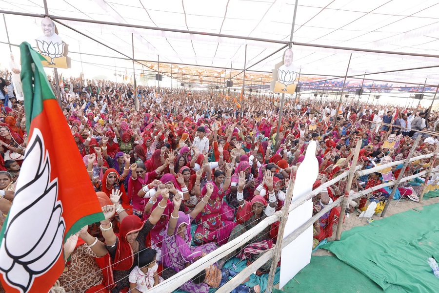 Photographs: BJP National President Shri Amit Shah addressing a public meeting in Baytu (Rajasthan)