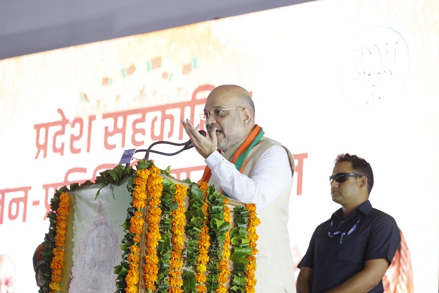 Photographs: BJP National President Shri Amit Shah addressing Pradesh Sahkarita Jan Pratinidhi Sammelan in Raja Park, Jaipur (Rajasthan).