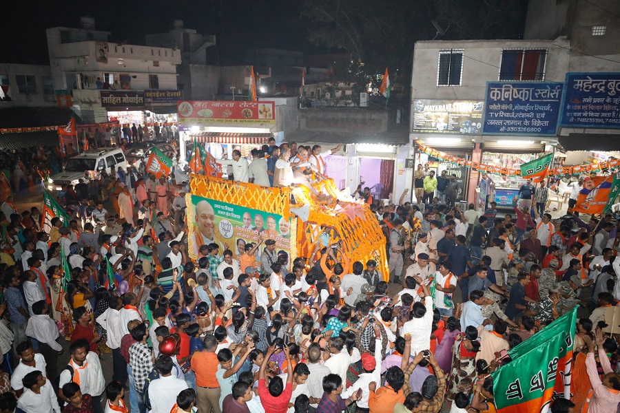 Photographs of BJP National President Shri Amit Shah ji's road show in Raipur (Chhattisgarh)