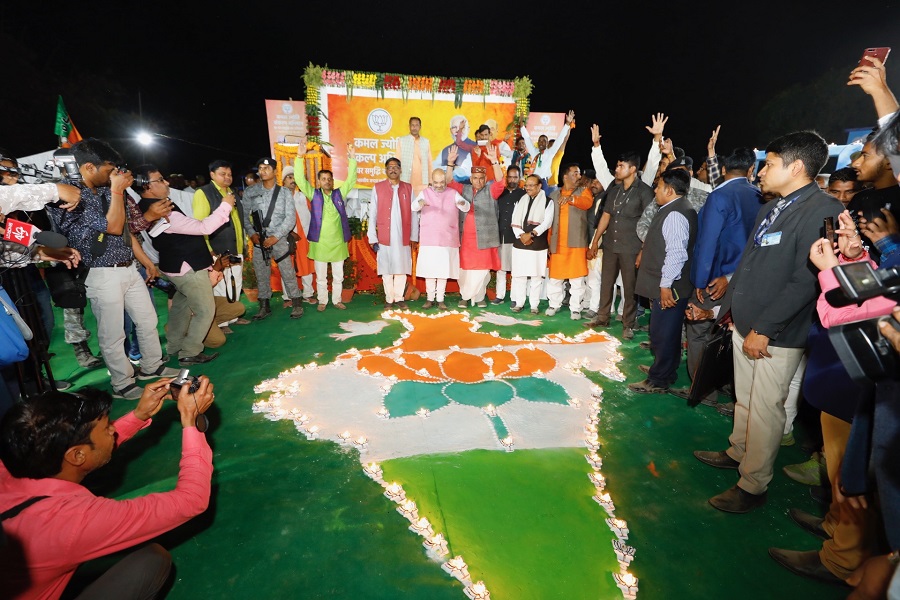 BJP National President Shri Amit Shah on the occasion of launching BJP’s nationwide Kamal Jyoti Sankalp Abhiyaan from Ghazipur, Uttar Pradesh on 26 Feb 2019