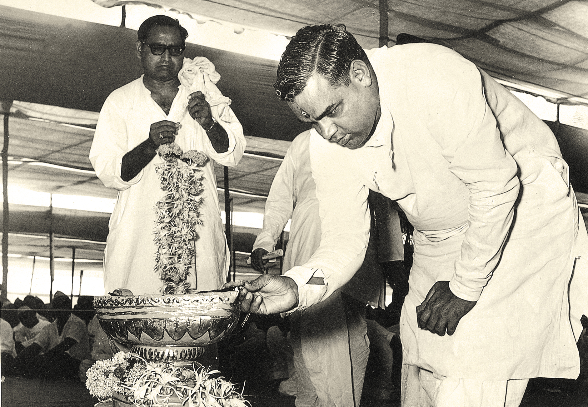 BJP President Shri Nitin Gadkari released Atal Diary 2013 rare features Jan Sanngh day picture of Vajpayeeji at 11, Ashoka Road on October 20, 2012