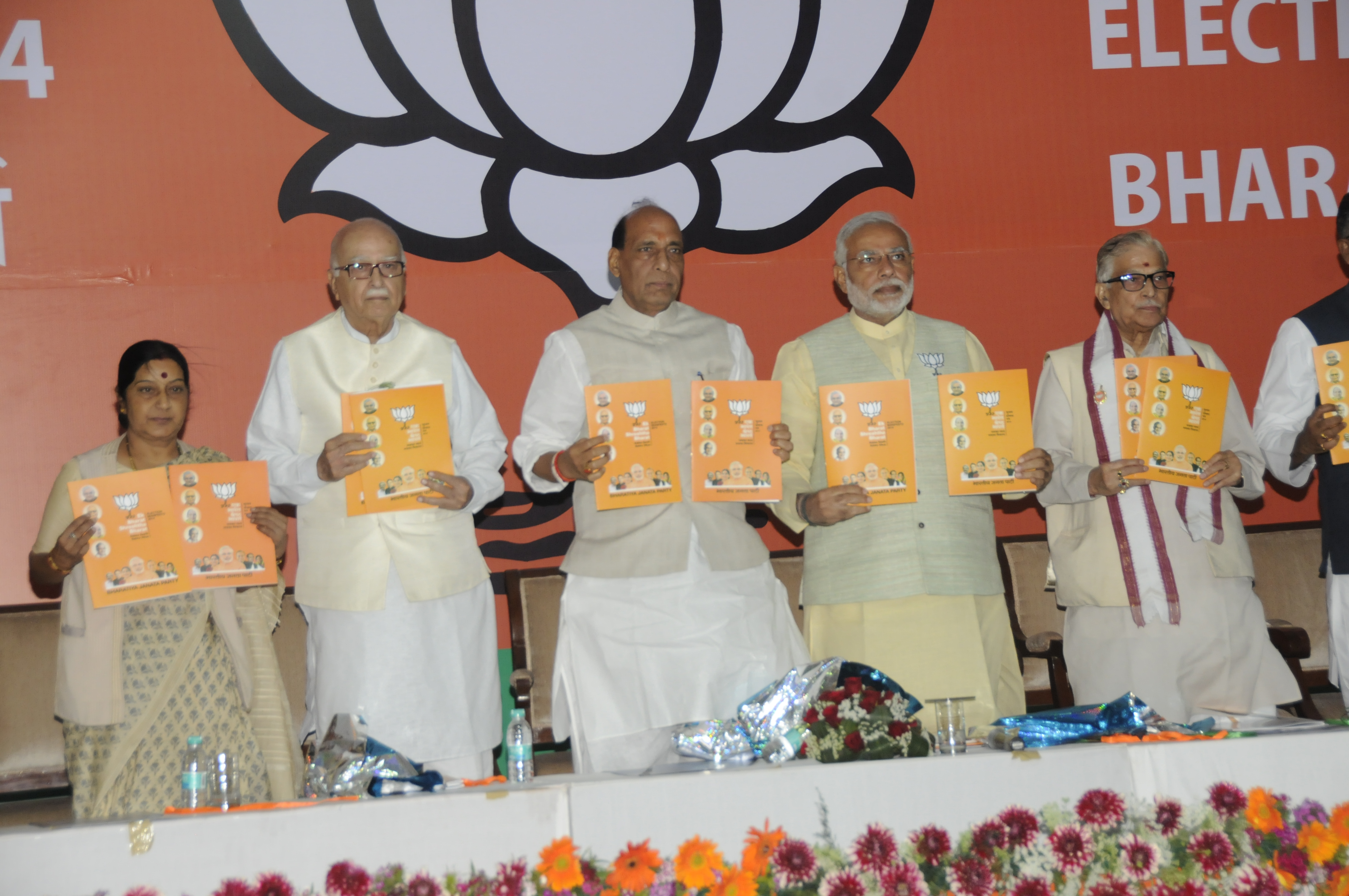 Shri L.K. Advani, Shri Narendra Modi, Shri Rajnath Singh, Dr. M.M. Joshi, Smt. Sushma Swaraj, Shri Ravi Shankar Prasad and other senior leaders releasing of the BJP Manifesto for Lok Sabha Election 2014 at 9 Ashoka Road, New Delhi on April 07, 2014