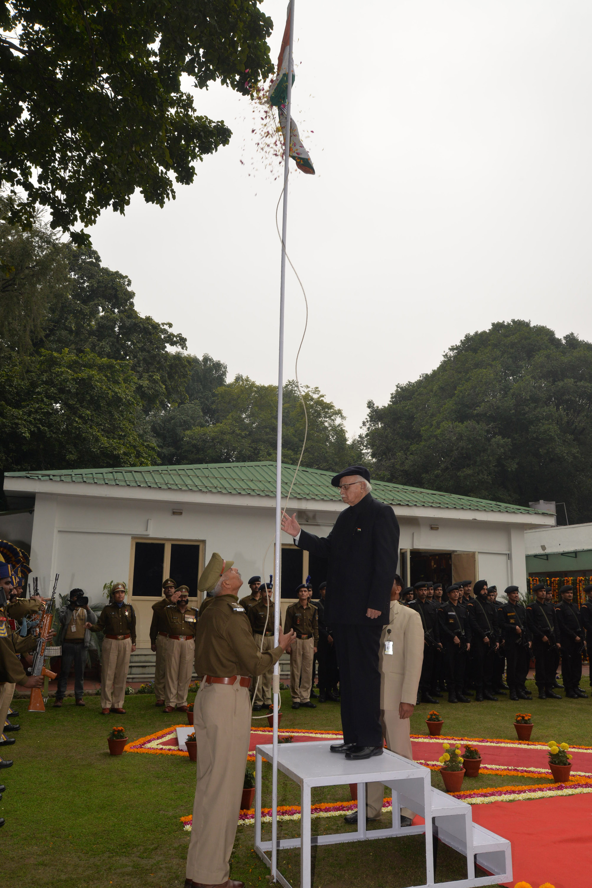 Shri L.K. Advaniji hoisting the National Flag on the occasion of 66th Republic Day at 30, Prithviraj Road on January 26, 2015