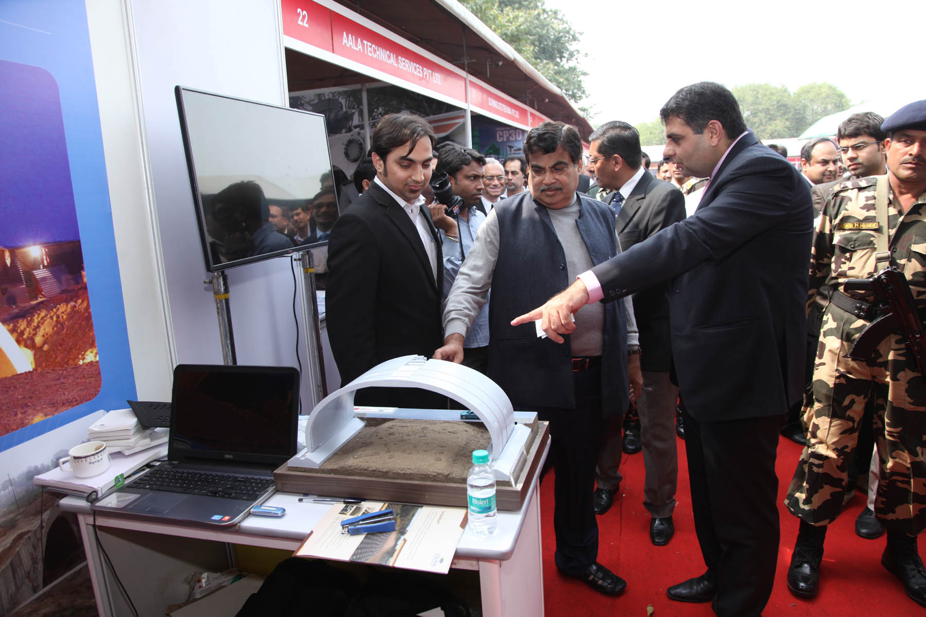 Shri Nitin Gadkari inaugurate Workshop cum Exhibition on Adoption of Innovative Technologies & Materials for Road Constructions in India at Indian Academy of Highway Engineers, Sector-62, NH – 24, Noida on February 20, 2015