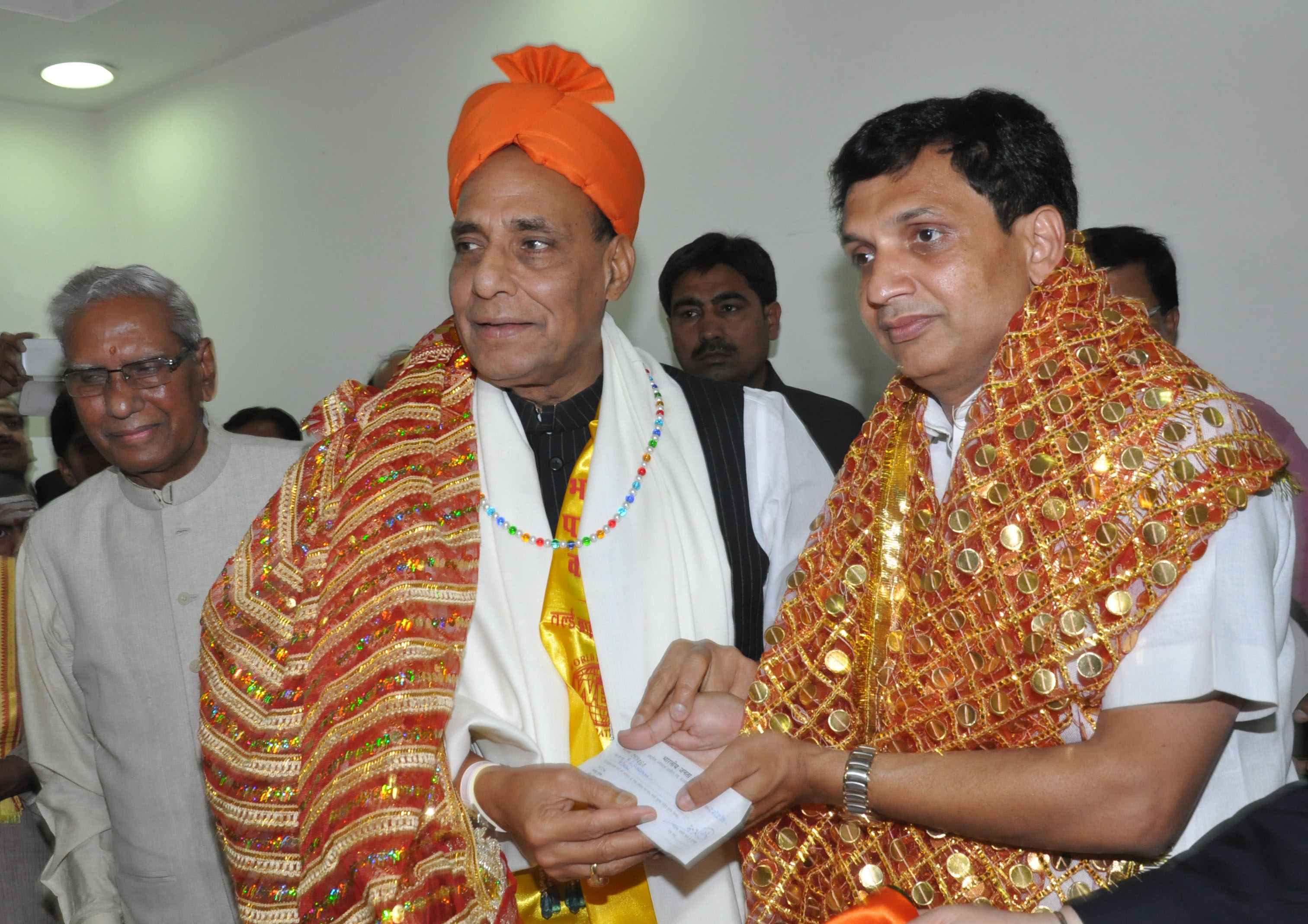 Shri N.K. Singh, Shri R.S. Goswami, Dr. Aijaz ilmi joining BJP in the presence of BJP President, Shri Rajnath Singh at his residence 38, Ashoka Road, New Delhi on March 22, 2014