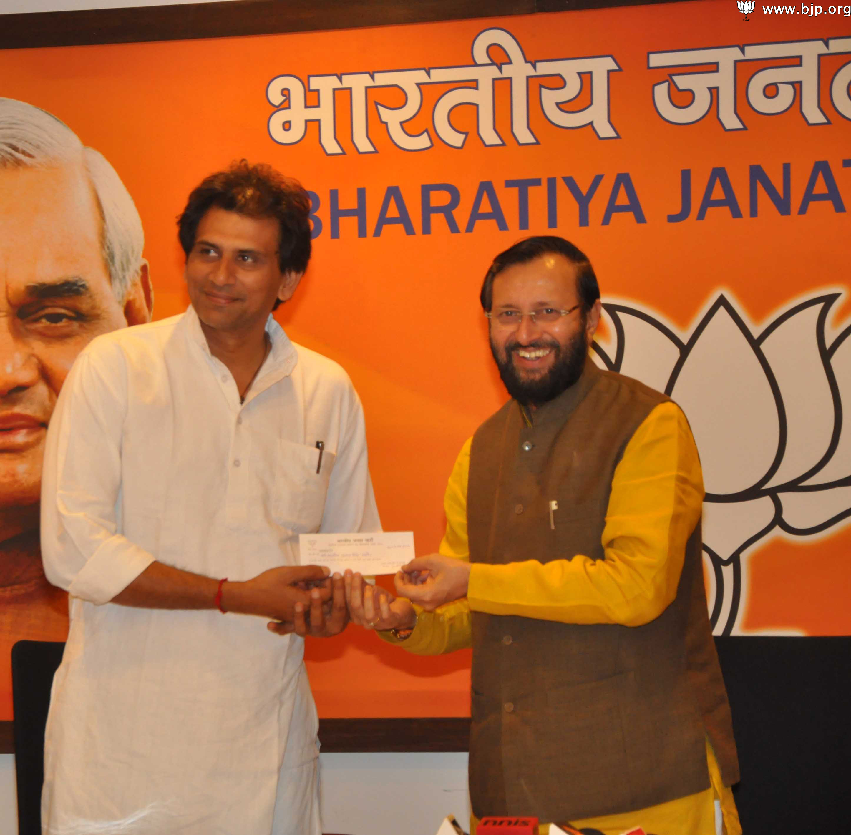 Shri Rajiv Rathore joined BJP in the presence of BJP National Spokesperson Shri Prakash Javadekar at 11, Ashoka Road on April 2, 2014