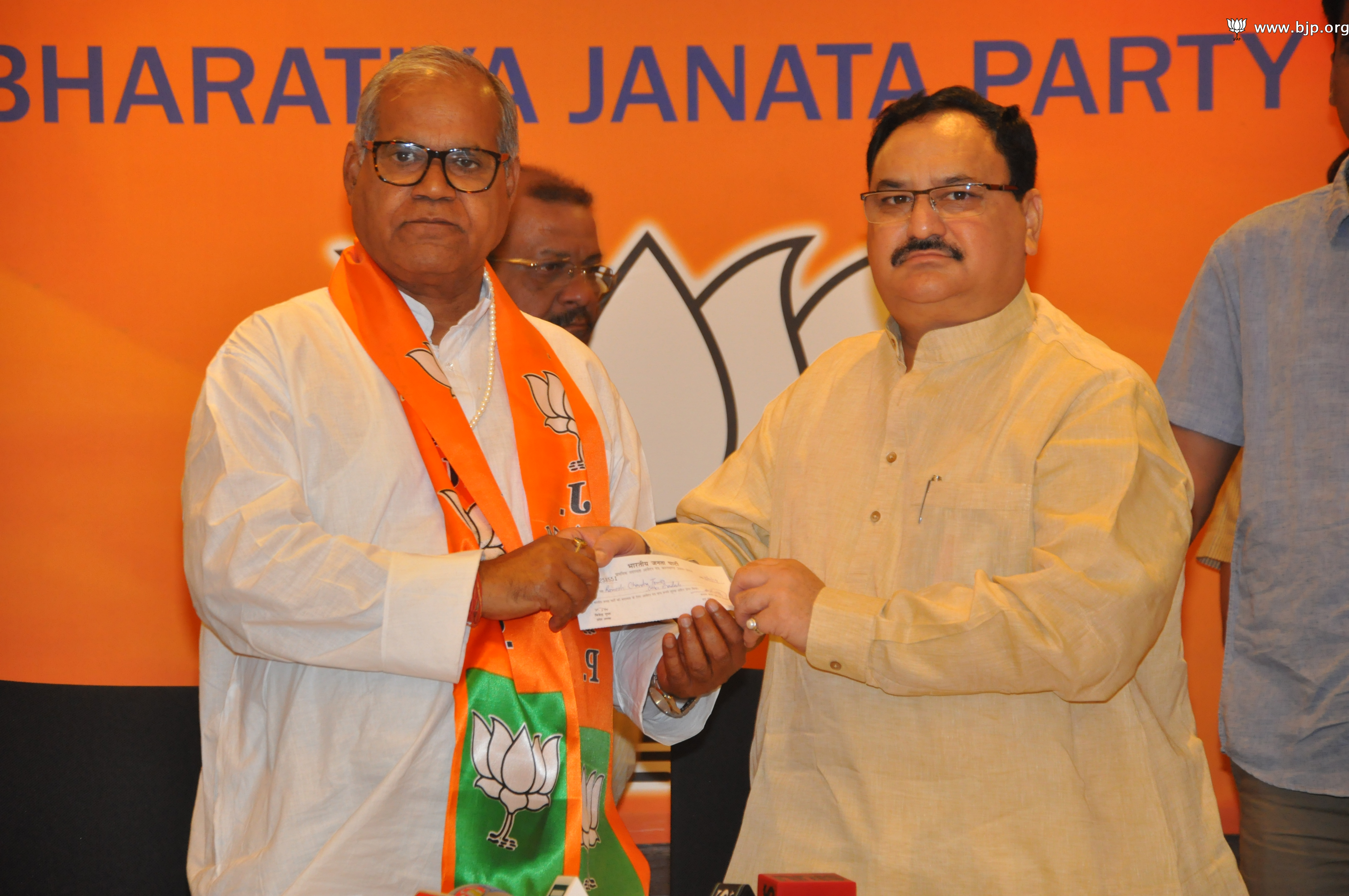 Shri Ramesh Chandra Tomar joined BJP in the presence of BJP National General Secretary,  Shri J.P Nadda at 11, Ashoka Road on April 3, 2014