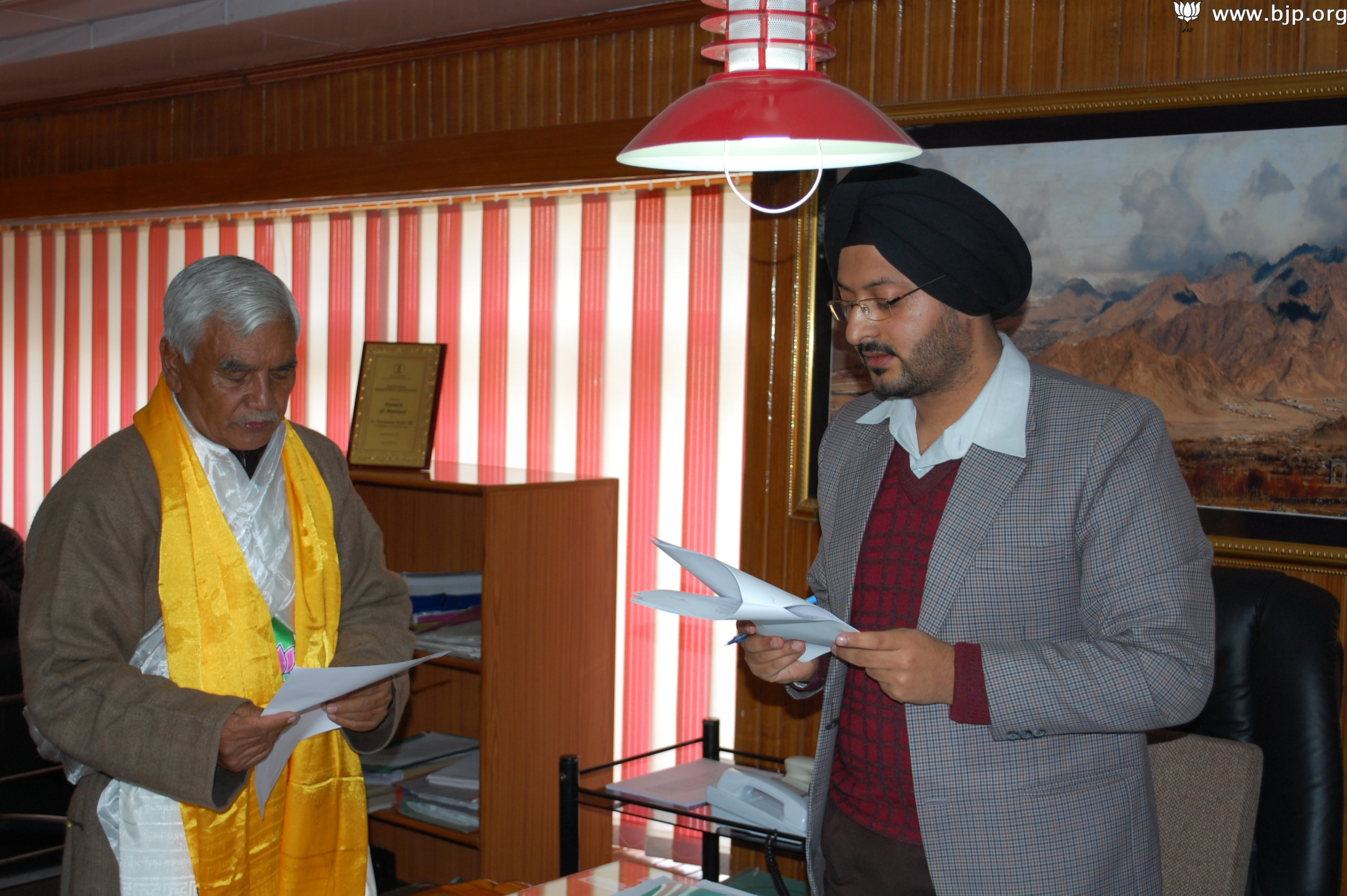 Shri Thupstan Chhewang filling her nomination form from Ladakh for Lok Sabha Election 2014 along with BJP senior leader, Sh Tarun Vijay on April 17, 2014