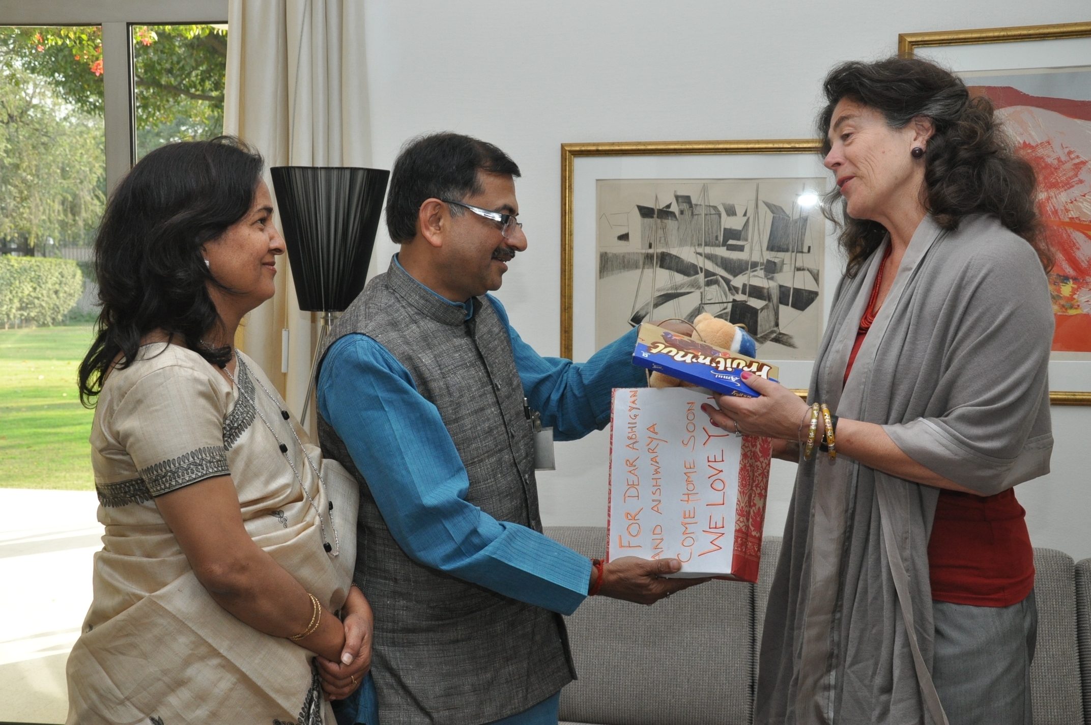 Shri Tarun Vijay, BJP National Spokesperson and MP met Norway Ambassador Mrs Ann Ollestad at Norway Embassy on February 20, 2012