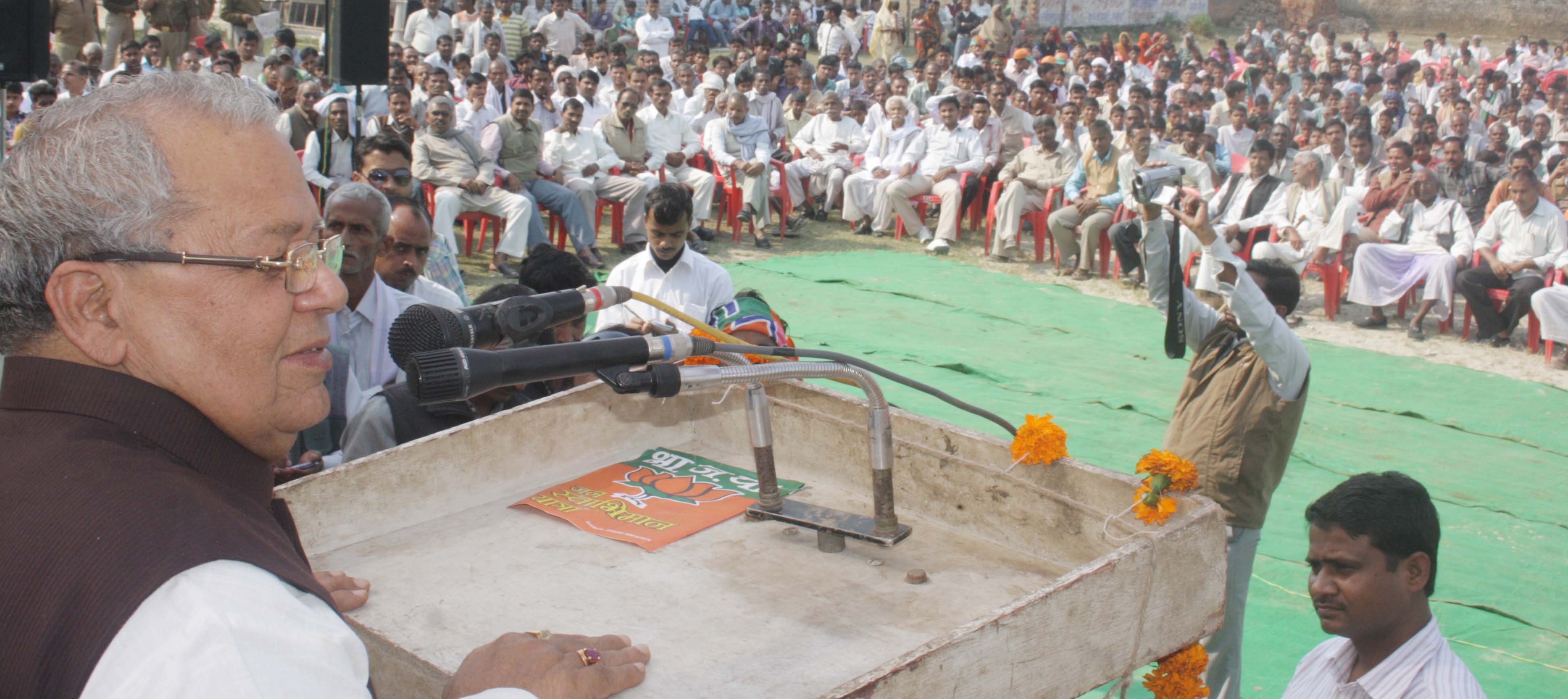 Shri Kalraj Mishra during Jan Swabhiman Yatra at Jagdeshpur (Uttar Pradesh) on November 16, 2011