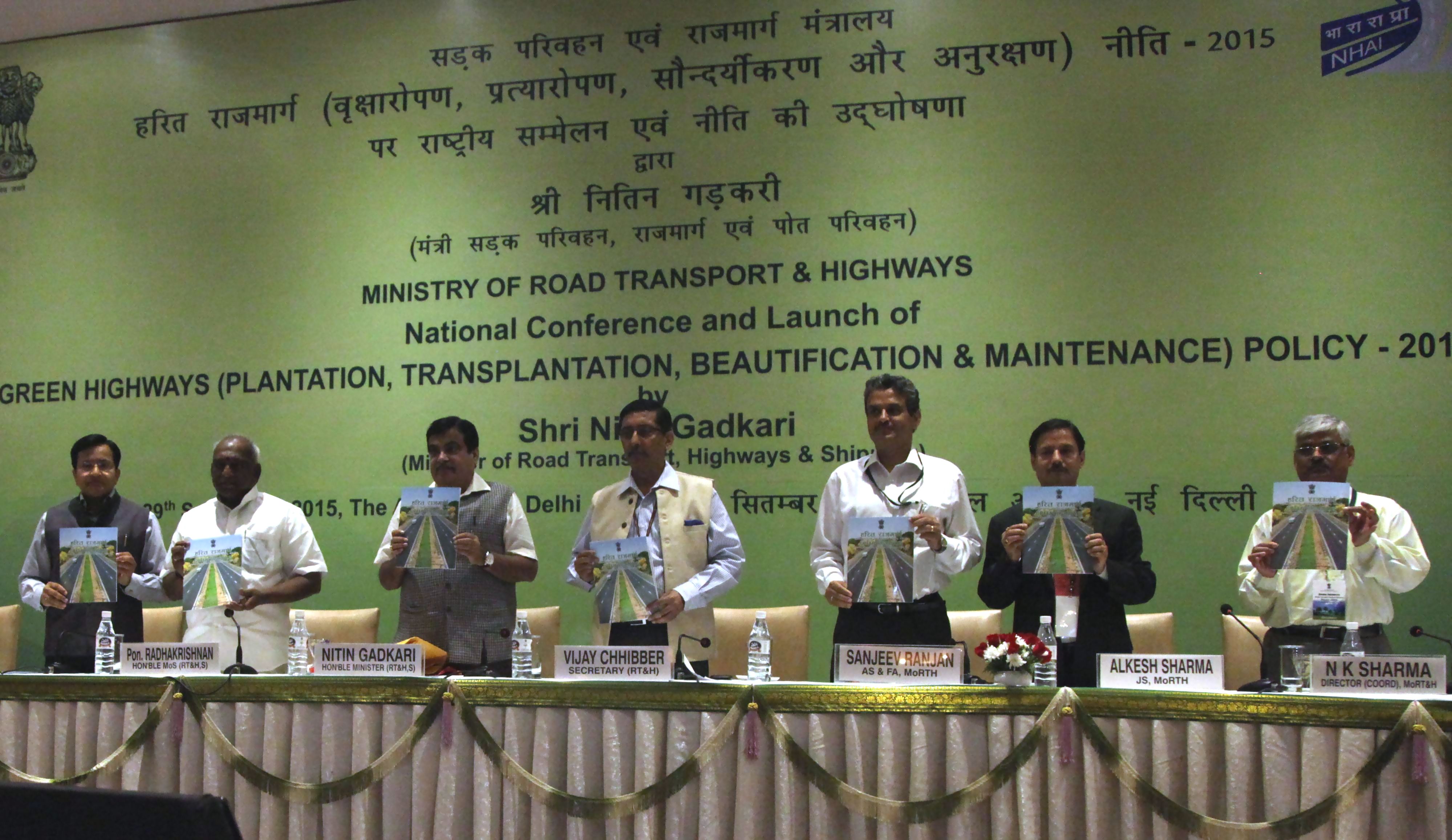 The Union Minister for Road Transport & Highways and Shipping, Shri Nitin Gadkari launching the Green Highways Policy 2015 on September, 2015