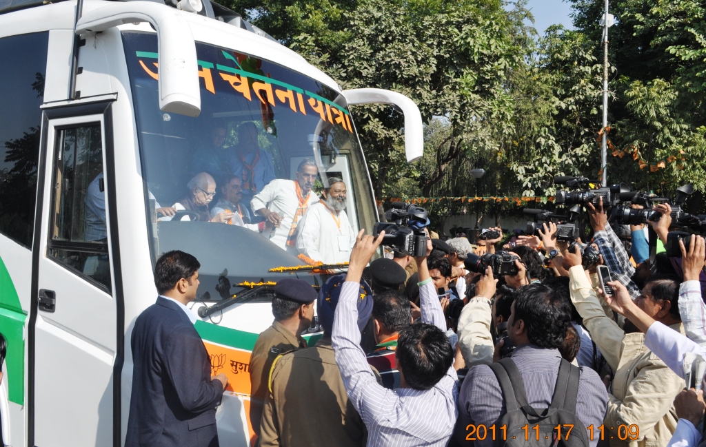 Shri L.K. Advani during Jan Chetna Yatra at Haryana on November 17, 2011